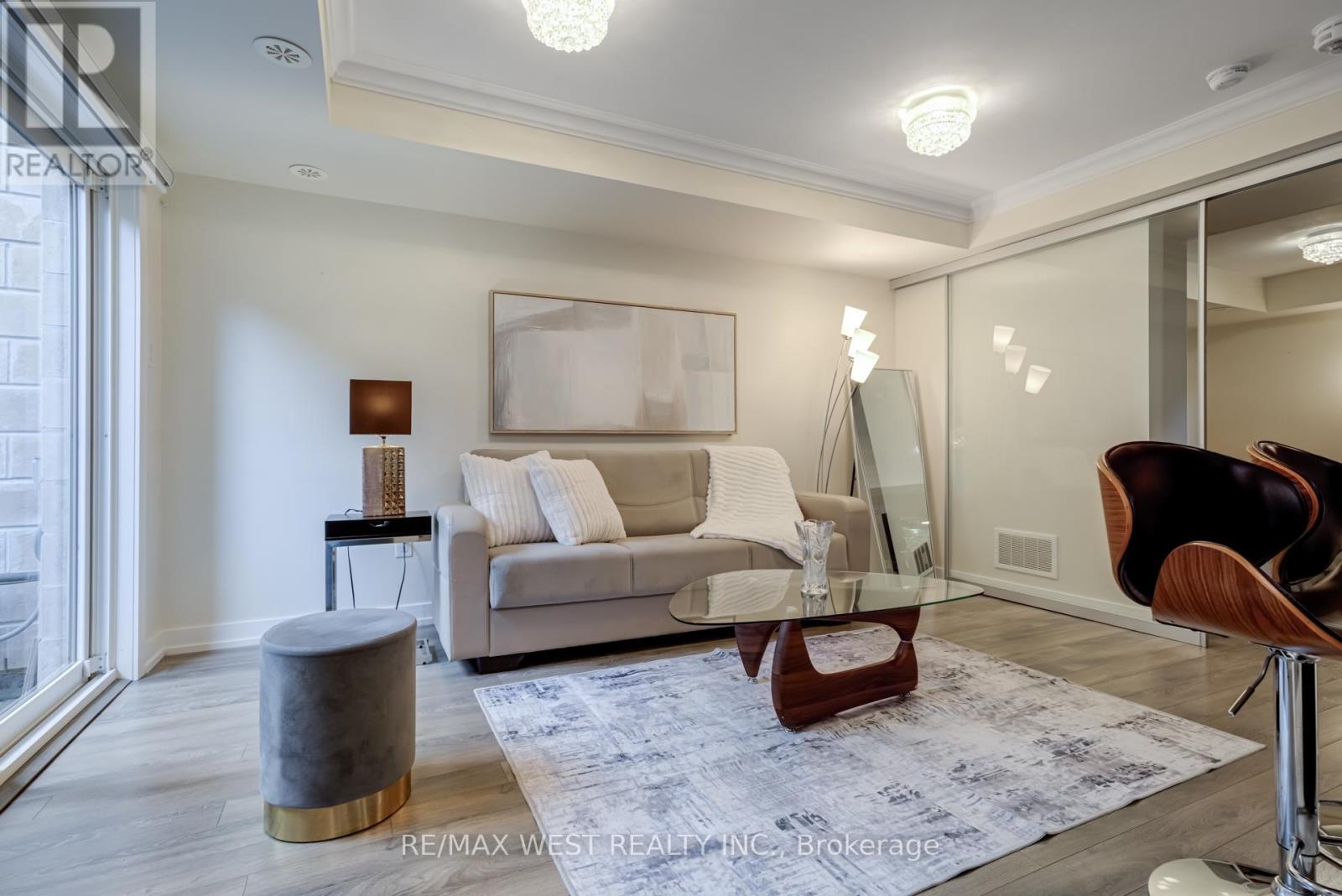 43 - 2315 Sheppard Ave W, Toronto (Humberlea-Pelmo Park), Ontario  M9M 0E8 - Photo 23 - W12271842