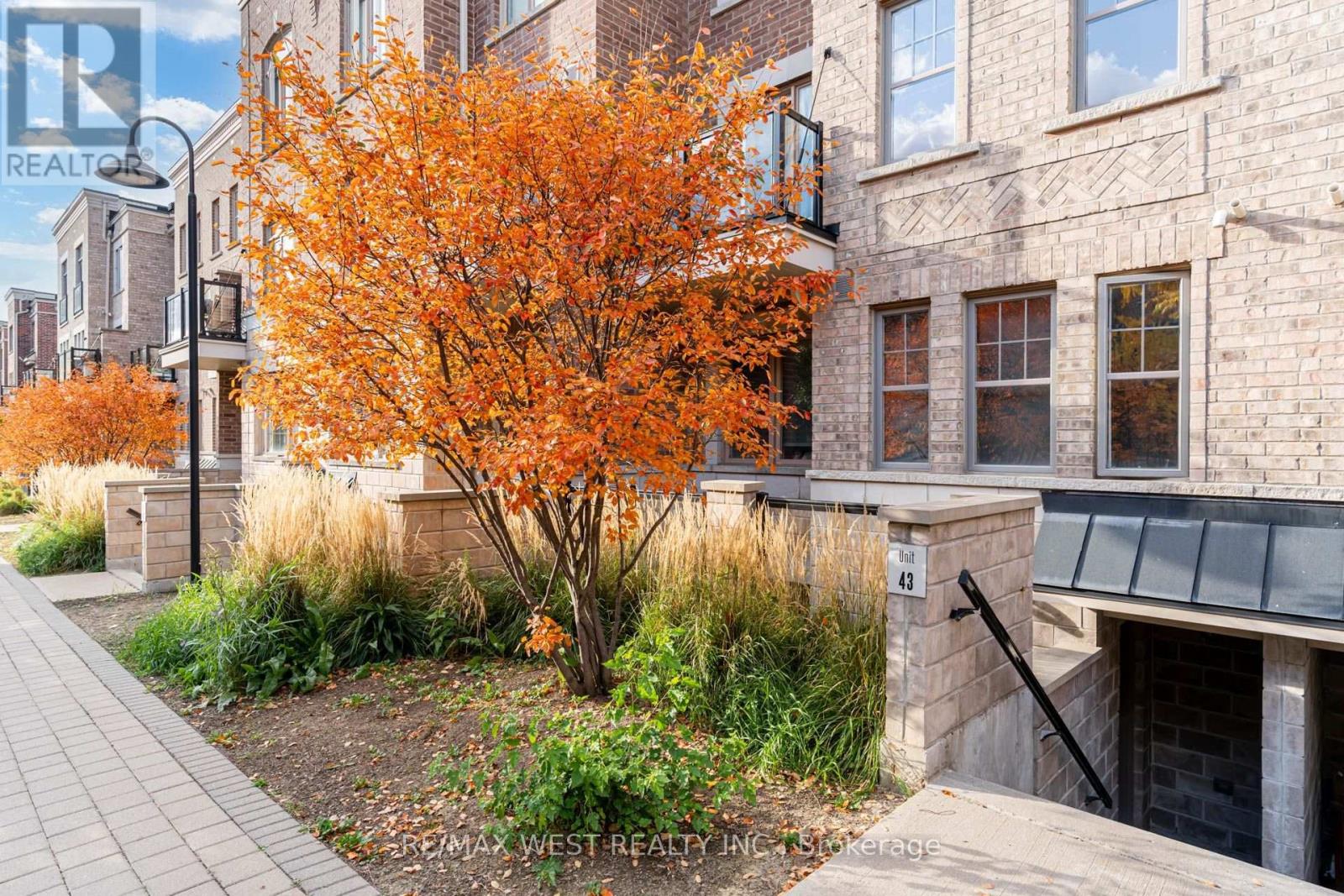 Property at 43 - 2315 SHEPPARD AVE W image 3