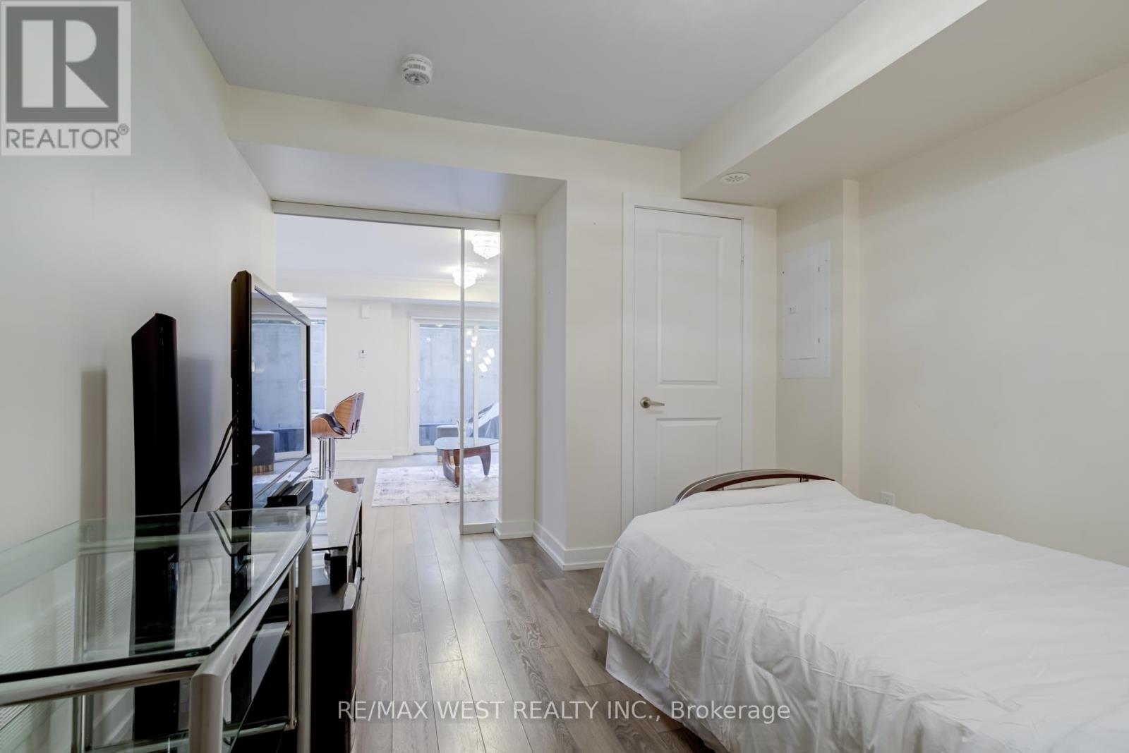 43 - 2315 Sheppard Ave W, Toronto (Humberlea-Pelmo Park), Ontario  M9M 0E8 - Photo 32 - W12271842