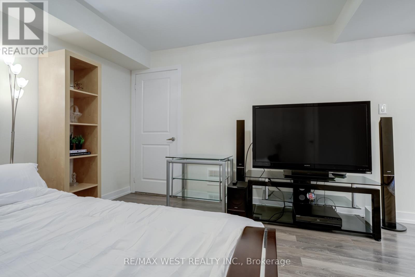 43 - 2315 Sheppard Ave W, Toronto (Humberlea-Pelmo Park), Ontario  M9M 0E8 - Photo 33 - W12271842