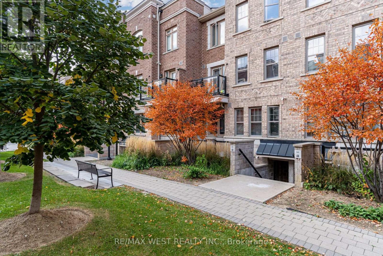 Property at 43 - 2315 SHEPPARD AVE W image 4