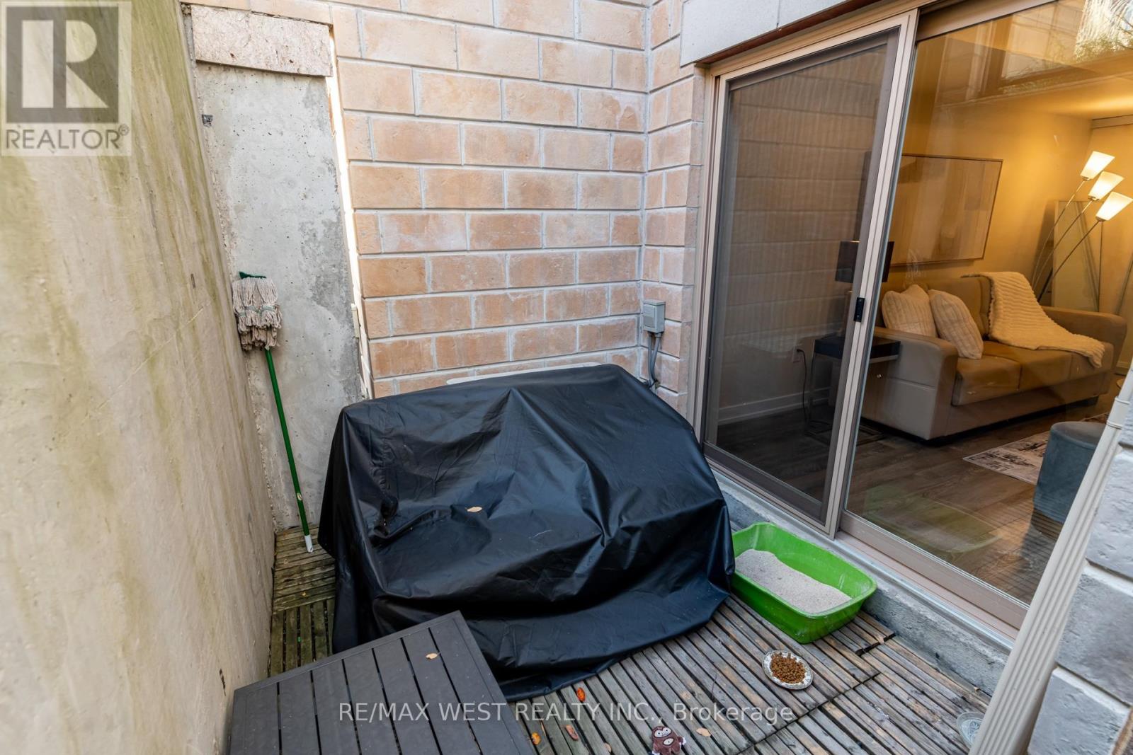 43 - 2315 Sheppard Ave W, Toronto (Humberlea-Pelmo Park), Ontario  M9M 0E8 - Photo 41 - W12271842