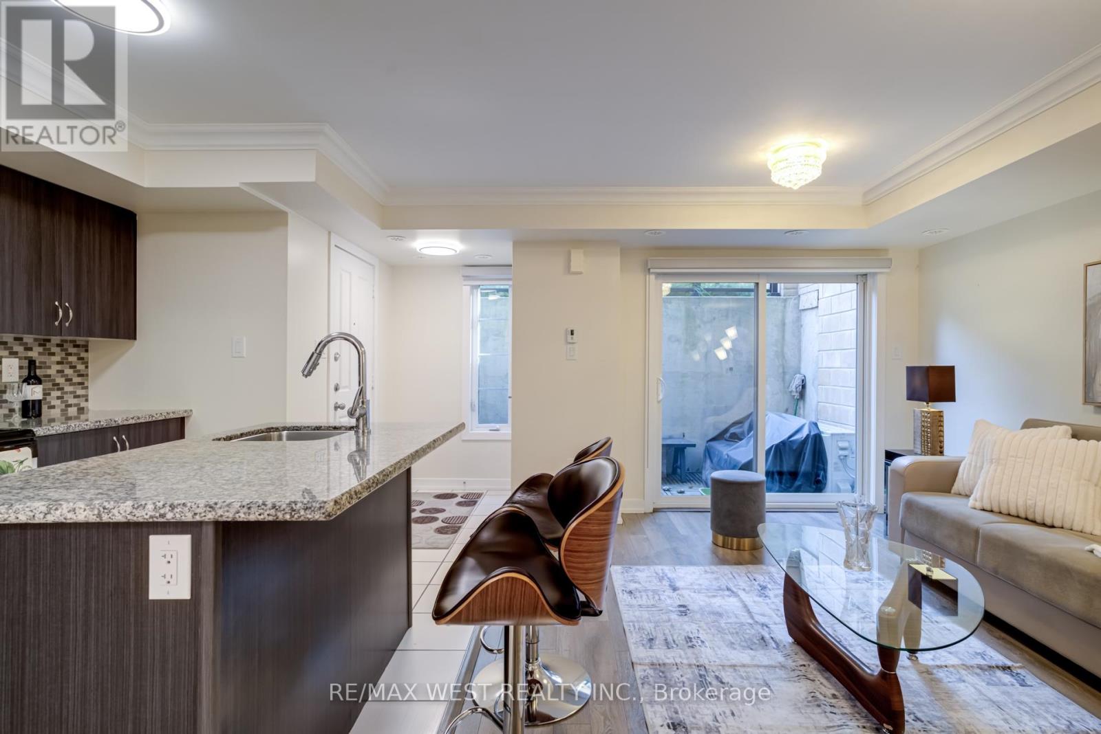 43 - 2315 Sheppard Ave W, Toronto (Humberlea-Pelmo Park), Ontario  M9M 0E8 - Photo 9 - W12271842