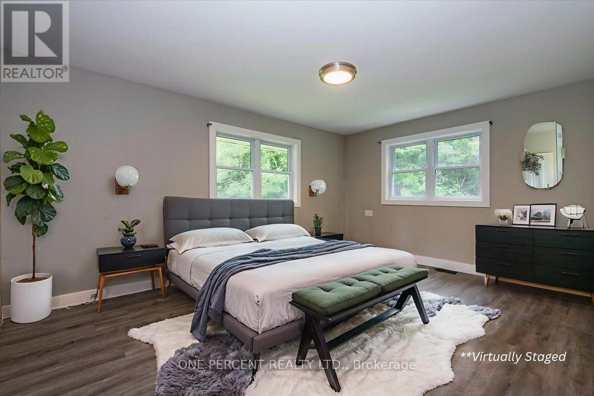 682 Stephenson Rd 2 Road E, Huntsville (Stephenson), Ontario  P0B 1L0 - Photo 16 - X12271835