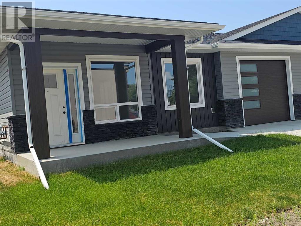 #3, 4738 49a Avenue, Lacombe, Alberta  T4L 1N4 - Photo 2 - A2231980