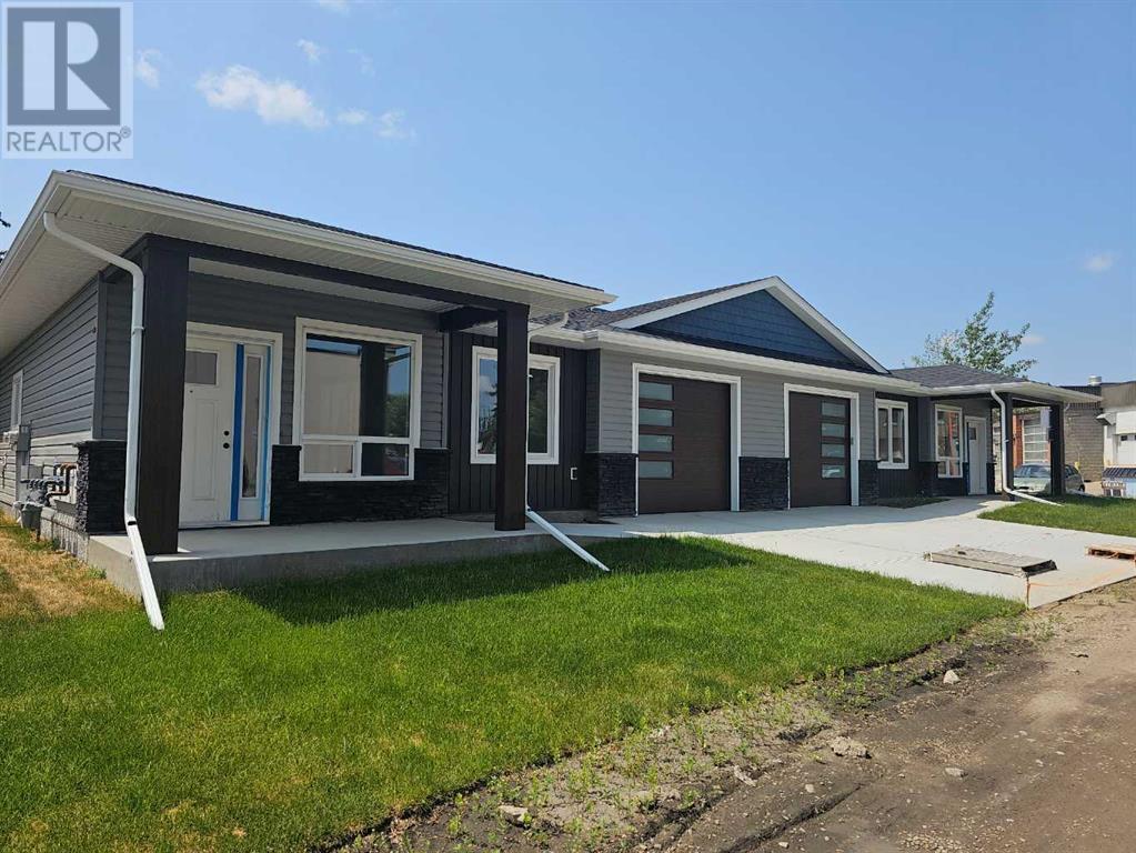 #3, 4738 49a Avenue, Lacombe, Alberta  T4L 1N4 - Photo 1 - A2231980