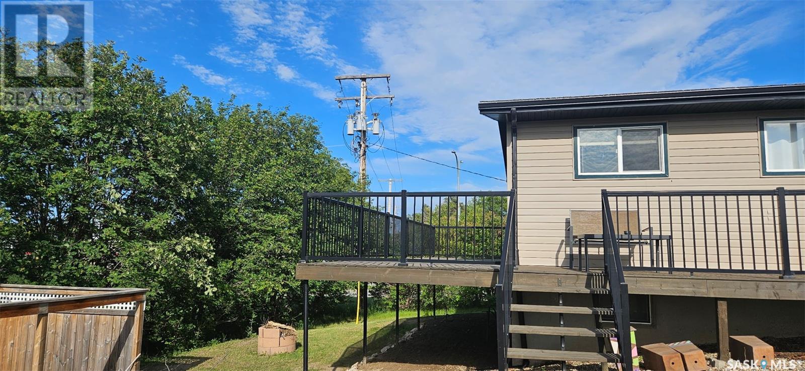 720 8th Street W, Nipawin, Saskatchewan  S0E 1E0 - Photo 3 - SK011996