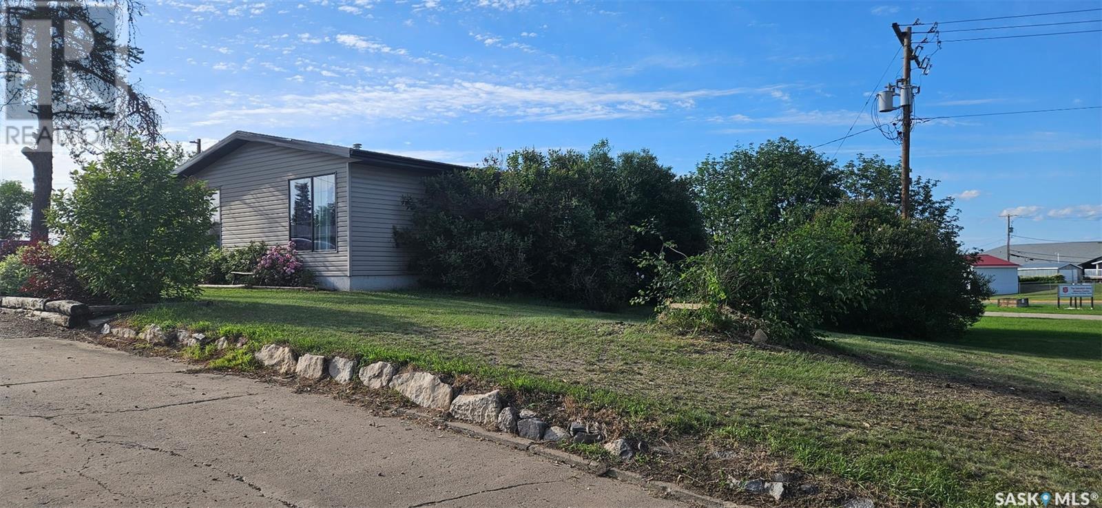 720 8th Street W, Nipawin, Saskatchewan  S0E 1E0 - Photo 7 - SK011996