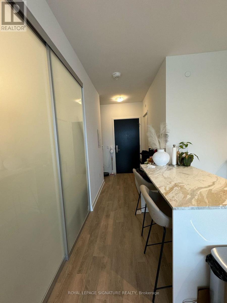820 - 158 Front Street E, Toronto (Waterfront Communities), Ontario  M5A 0K9 - Photo 3 - C12271886