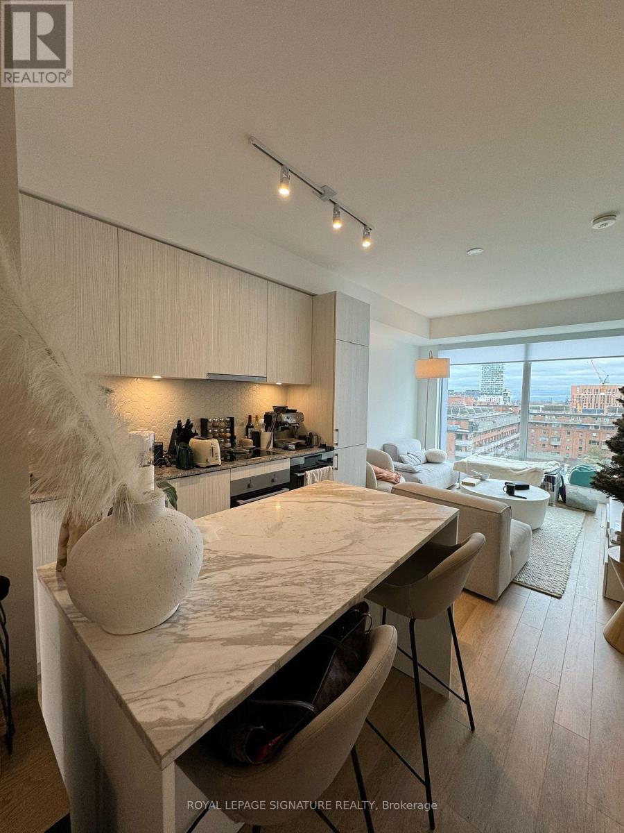 820 - 158 Front Street E, Toronto (Waterfront Communities), Ontario  M5A 0K9 - Photo 5 - C12271886