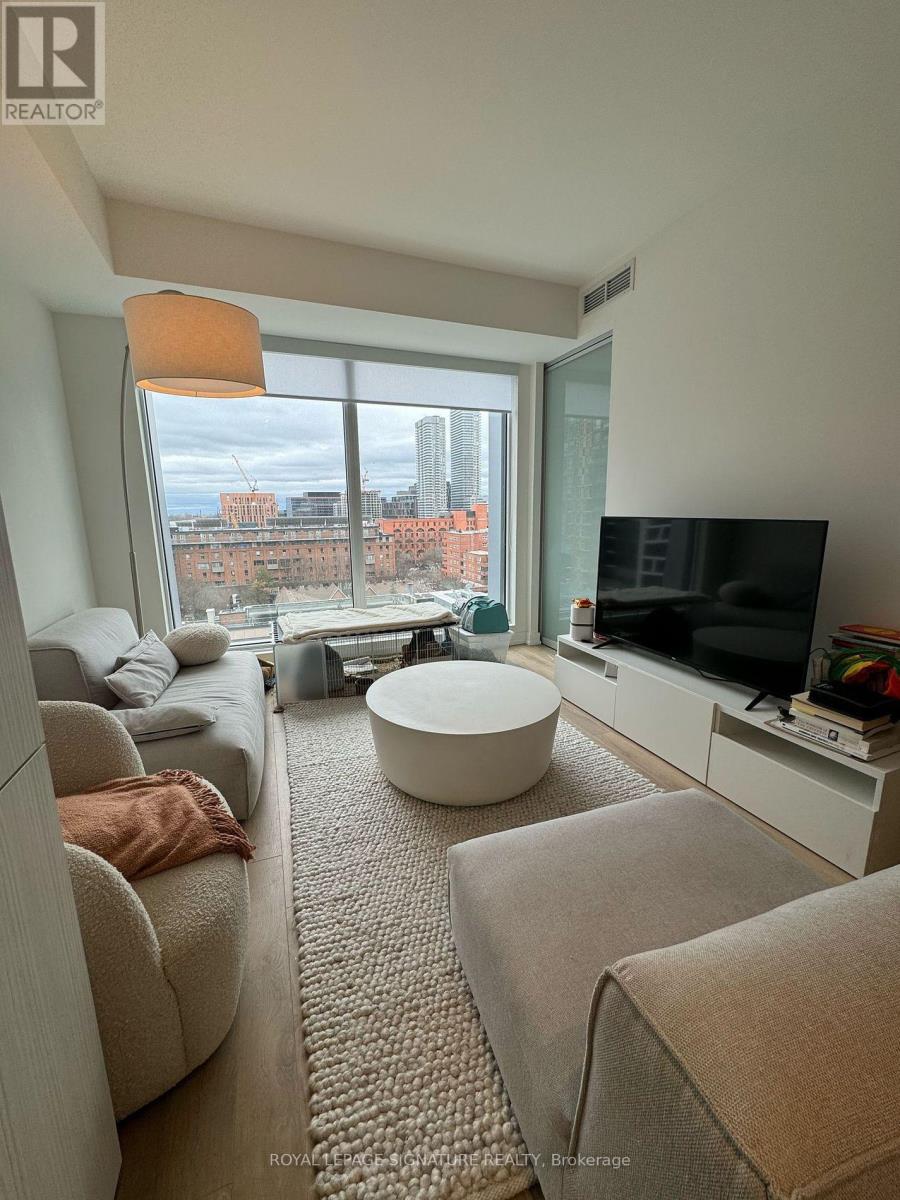 820 - 158 Front Street E, Toronto (Waterfront Communities), Ontario  M5A 0K9 - Photo 7 - C12271886