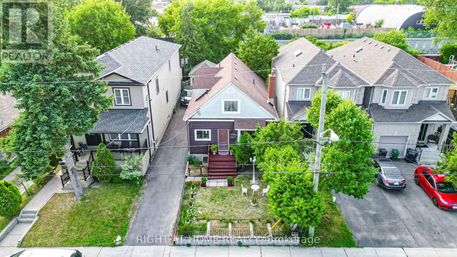 Property at 174 AYLESWORTH AVENUE image 1