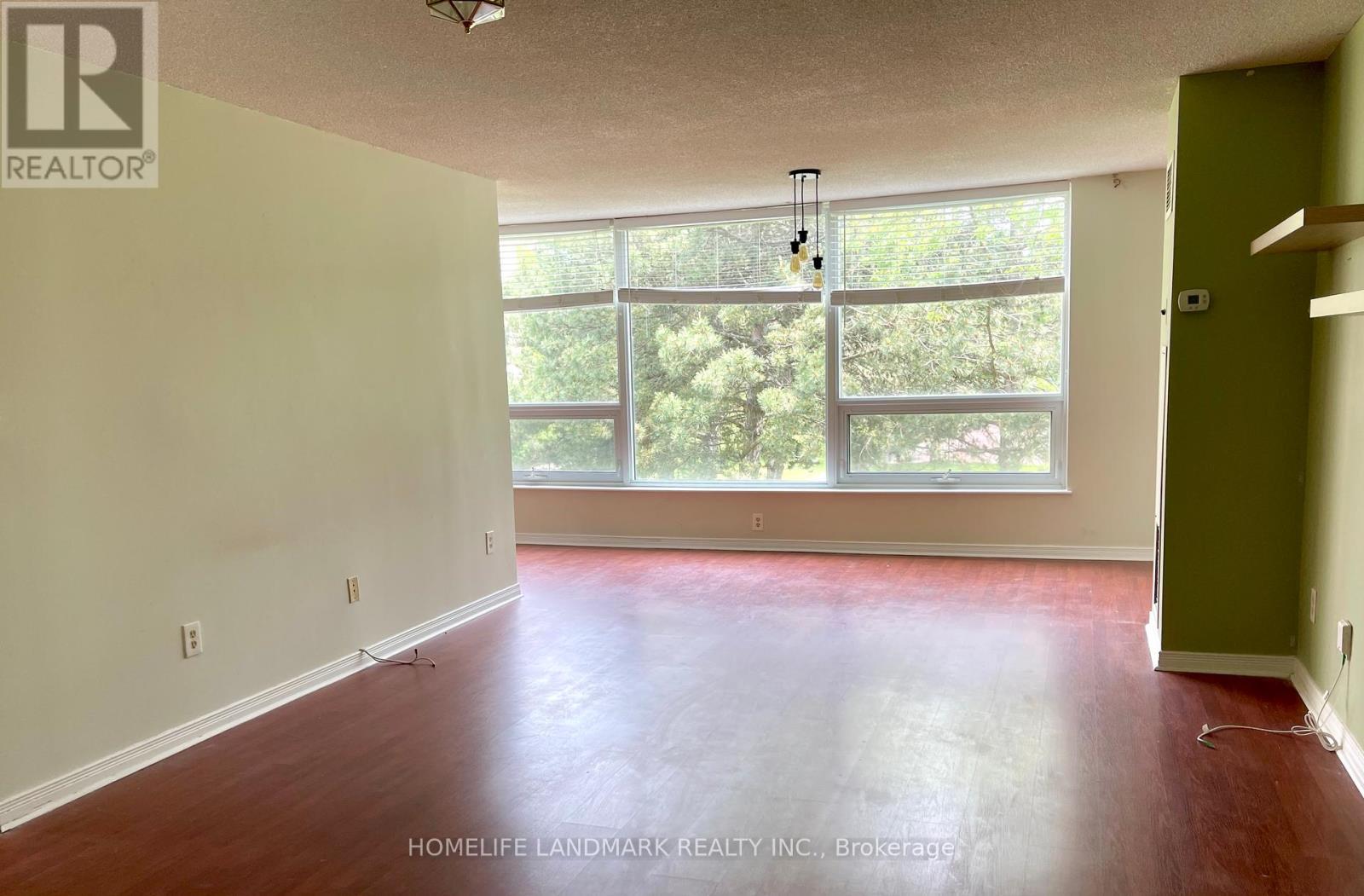 230 - 326 Major Mackenzie Drive E, Richmond Hill, Ontario  L4C 8T4 - Photo 2 - N12271858