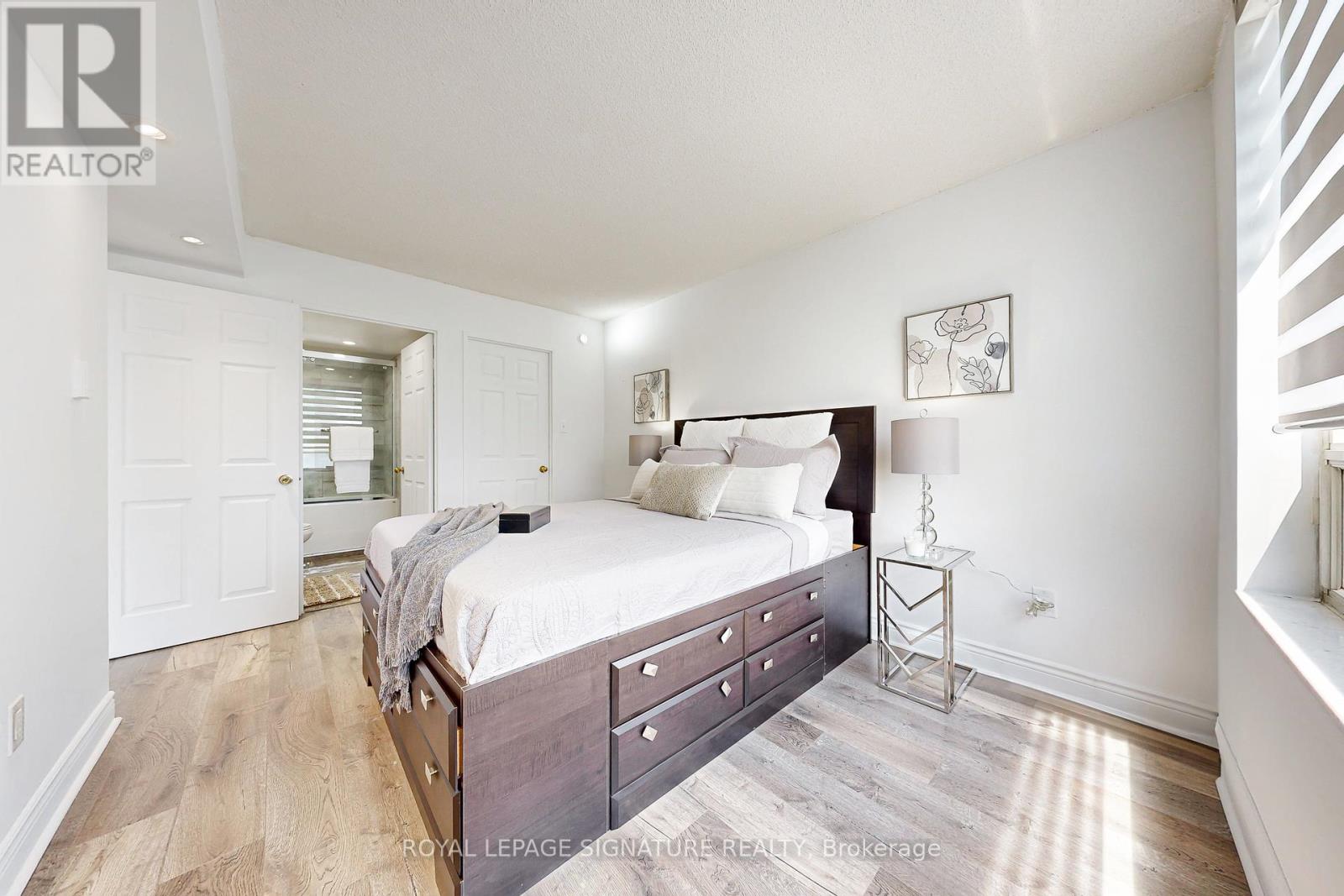 1501 - 265 Enfield Place, Mississauga (City Centre), Ontario  L5B 3Y7 - Photo 12 - W12271866