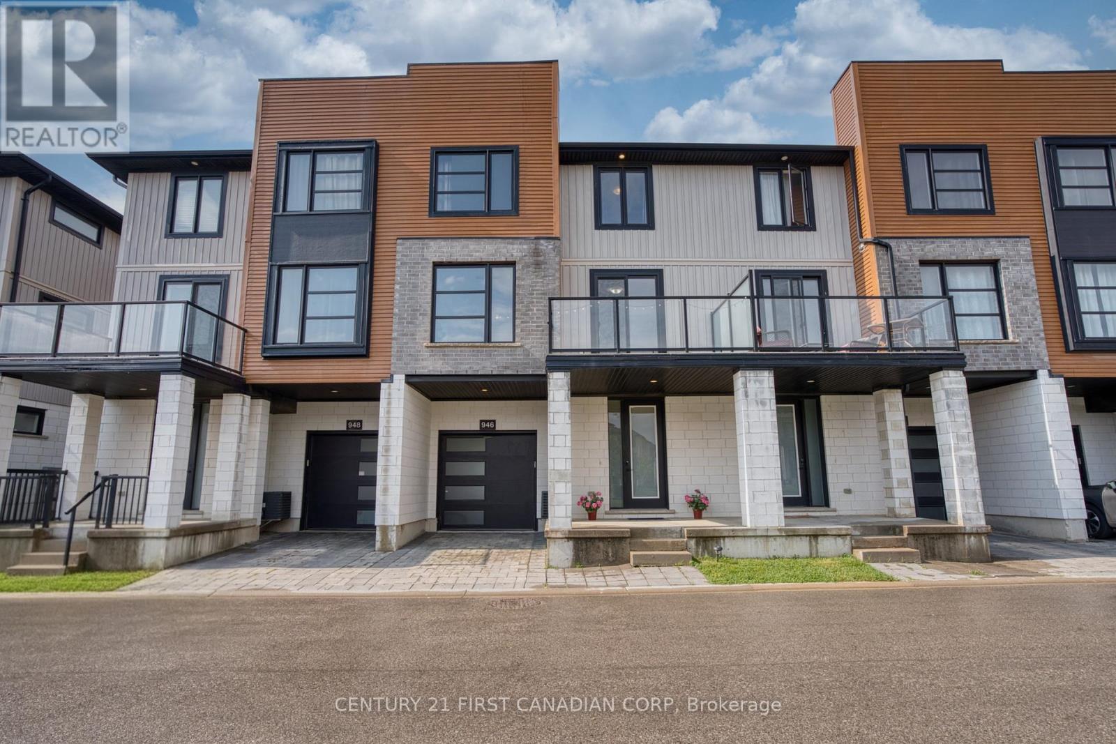 Property at 946 WEST VILLAGE SQUARE image 1