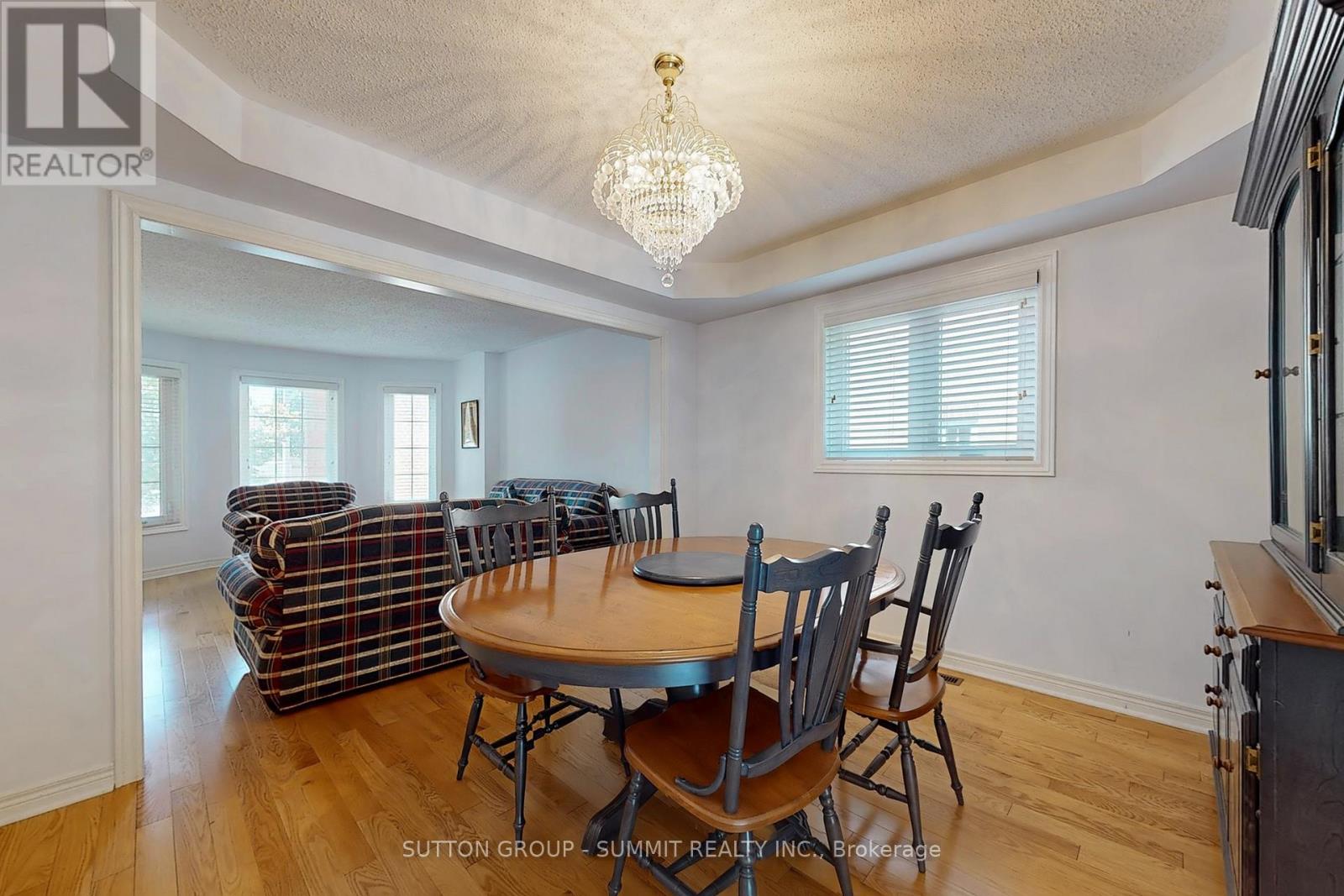 Property at 5525 FLEUR-DE-LIS image 4