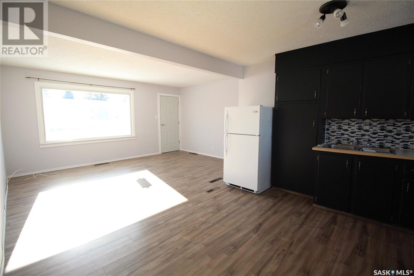 604 Mcnaughton Street, Moosomin, Saskatchewan  S0G 3N0 - Photo 3 - SK011634