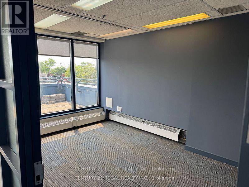 400 - 622 College Street, Toronto, Ontario  M6G 1B4 - Photo 13 - C12271934