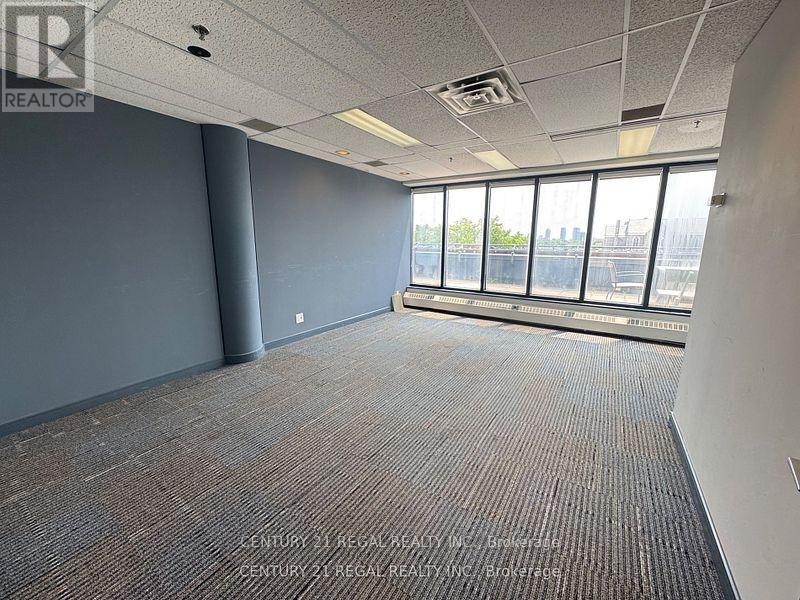 400 - 622 College Street, Toronto, Ontario  M6G 1B4 - Photo 15 - C12271934