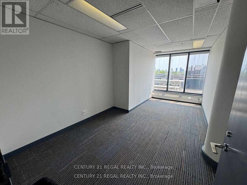 400 - 622 College Street, Toronto, Ontario  M6G 1B4 - Photo 16 - C12271934