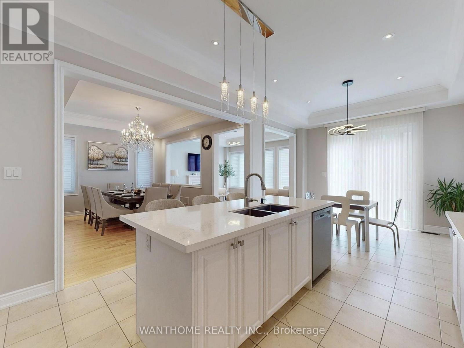 45 Giardina Crescent, Richmond Hill, Ontario  L4B 0G1 - Photo 6 - N12271951