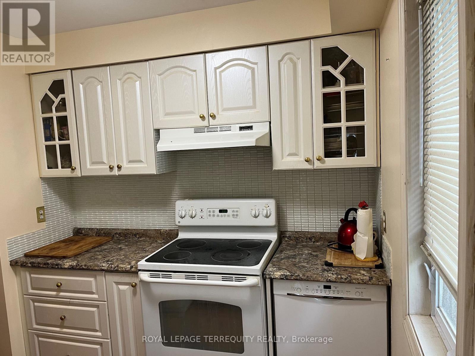 3 - 183 Millbank Drive, London South (South S), Ontario  N6C 4V9 - Photo 10 - X12271922