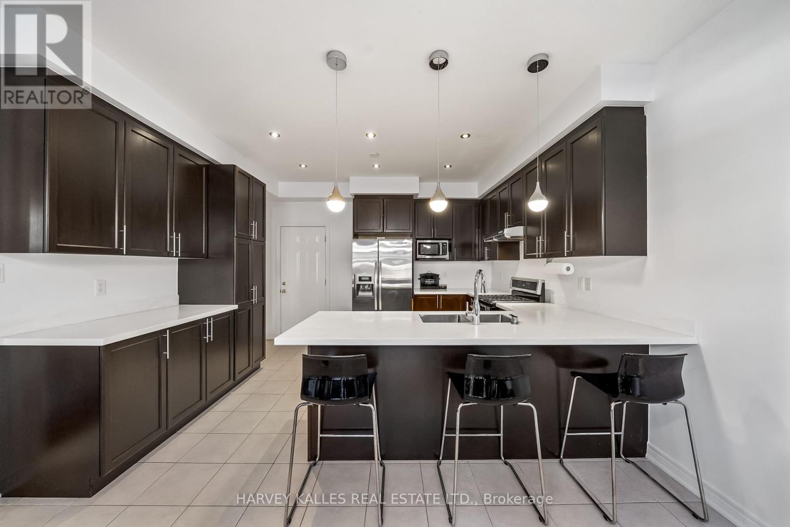 36 Boundbrook Drive, Brampton, Ontario  L7A 0M2 - Photo 13 - W12260063