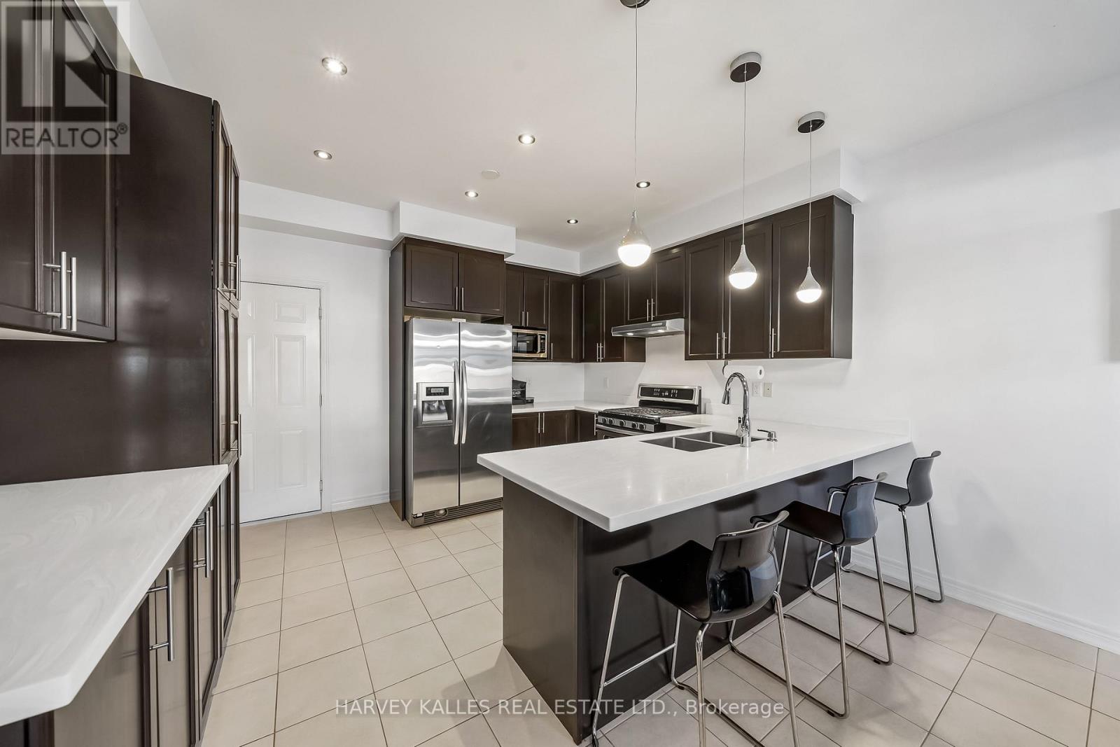 36 Boundbrook Drive, Brampton, Ontario  L7A 0M2 - Photo 12 - W12260063