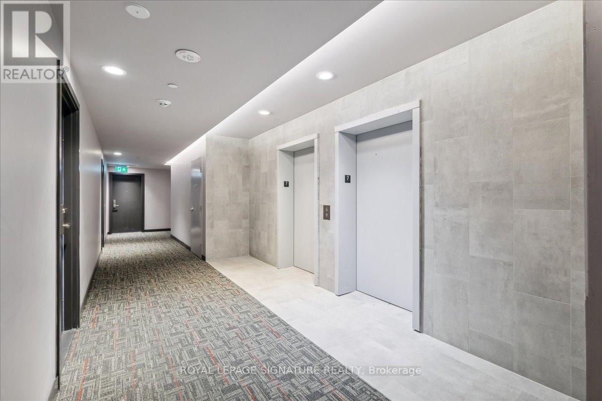 701 - 2433 Dufferin Street, Toronto, Ontario  M6E 3T3 - Photo 10 - W12271819
