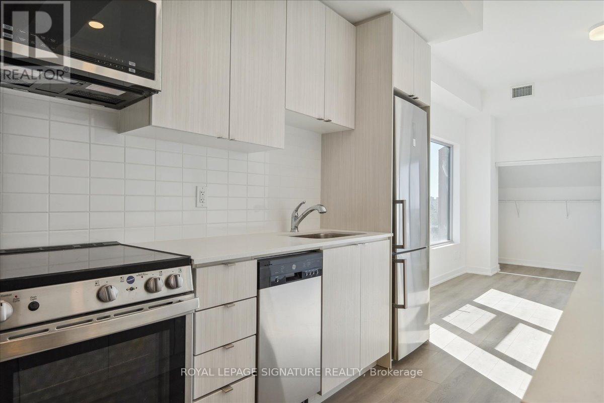 701 - 2433 Dufferin Street, Toronto, Ontario  M6E 3T3 - Photo 17 - W12271819
