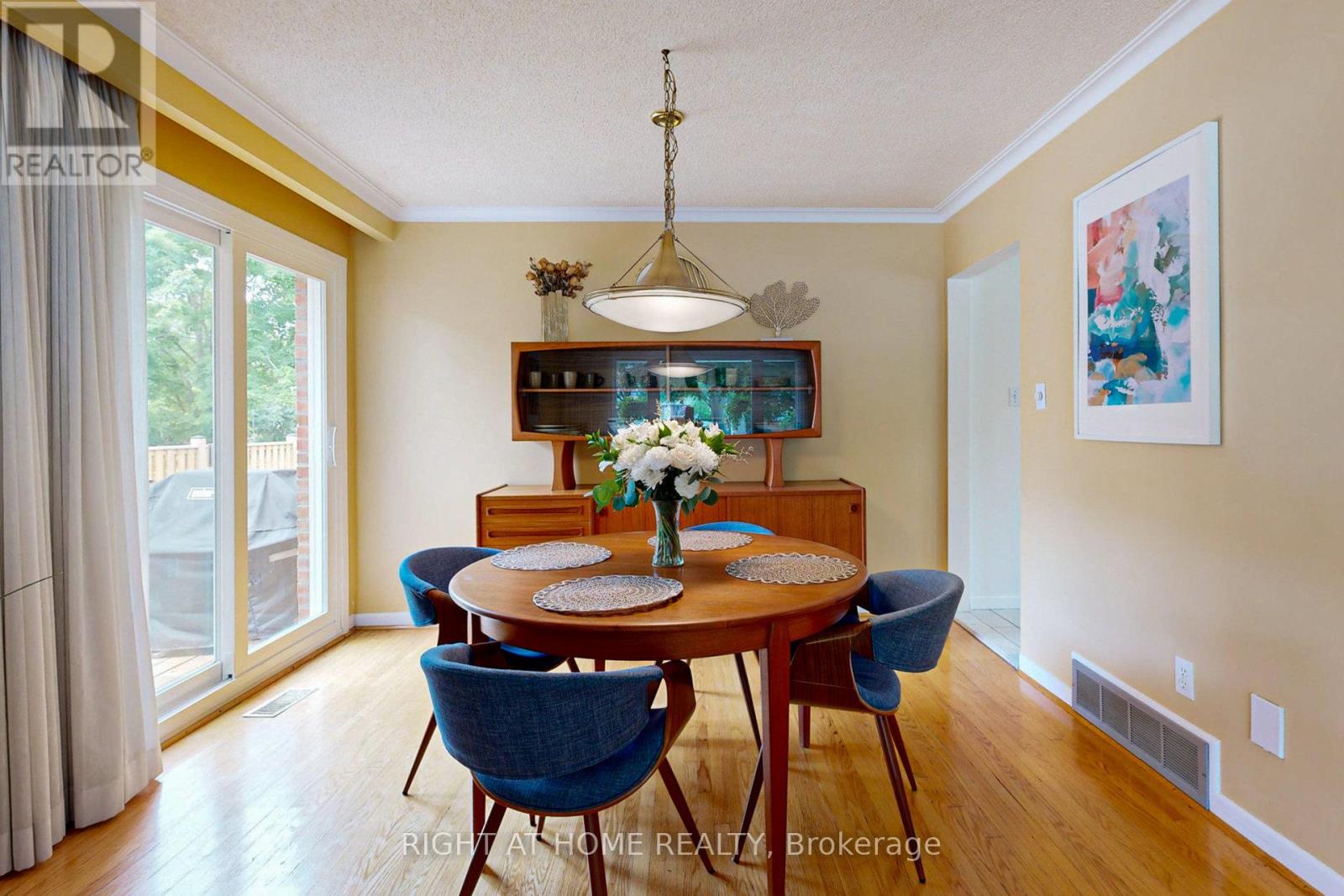 220 Homewood Avenue, Toronto (Newtonbrook West), Ontario  M2M 1K6 - Photo 9 - C12269371