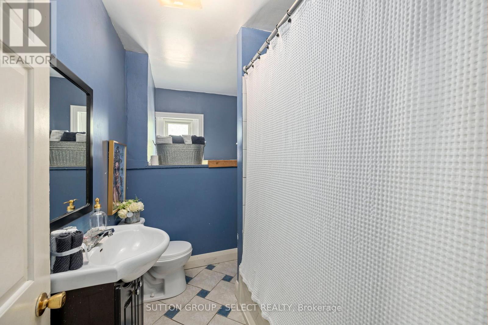 1100 Hamilton Road, London East, Ontario  N5W 1A6 - Photo 20 - X12250830