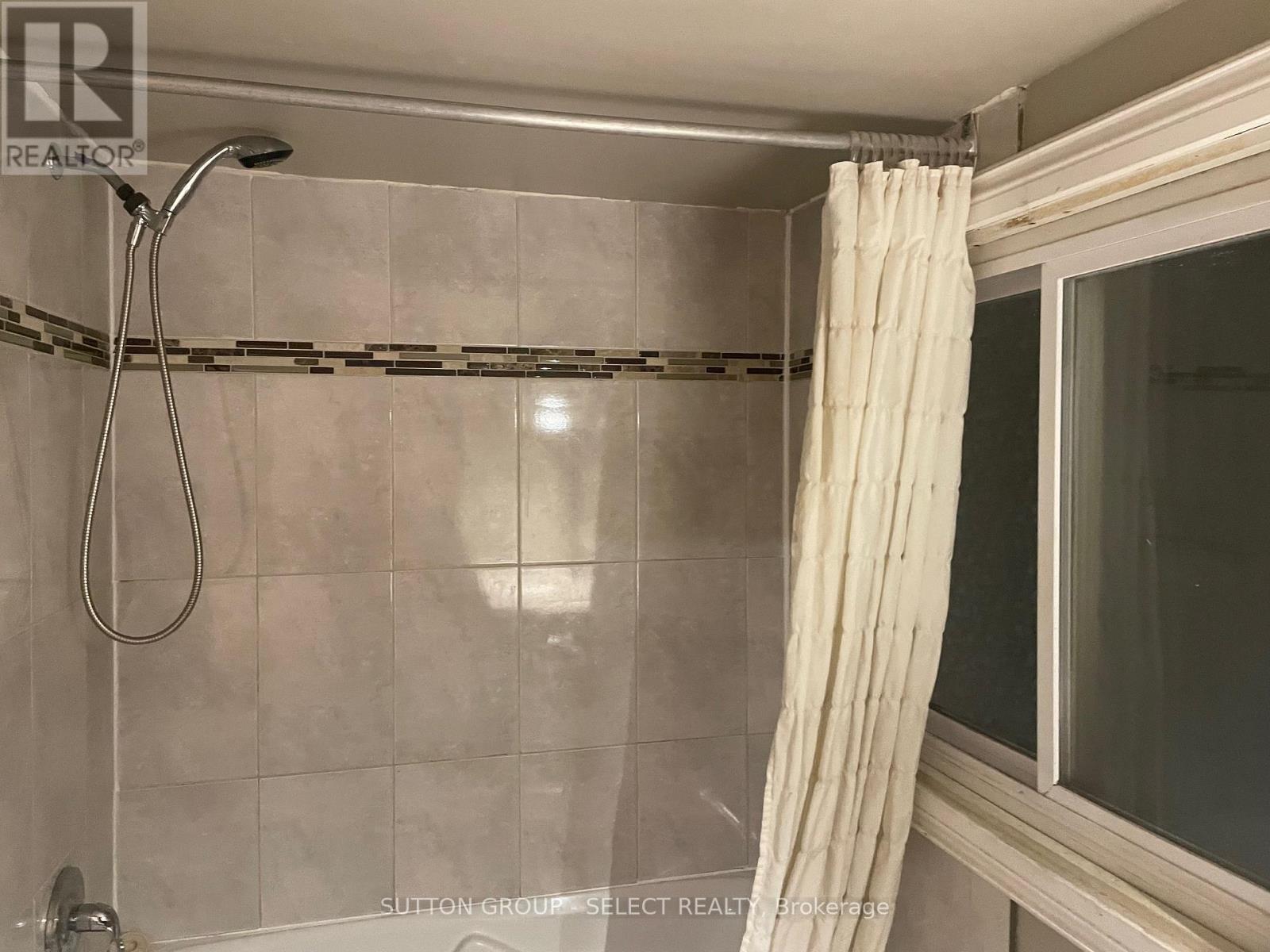 1100 Hamilton Road, London East, Ontario  N5W 1A6 - Photo 30 - X12250830