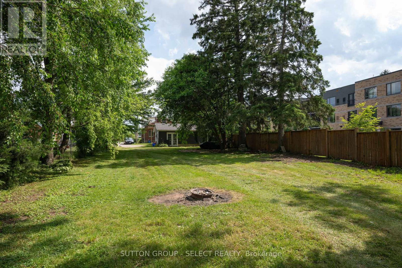 1100 Hamilton Road, London East, Ontario  N5W 1A6 - Photo 38 - X12250830