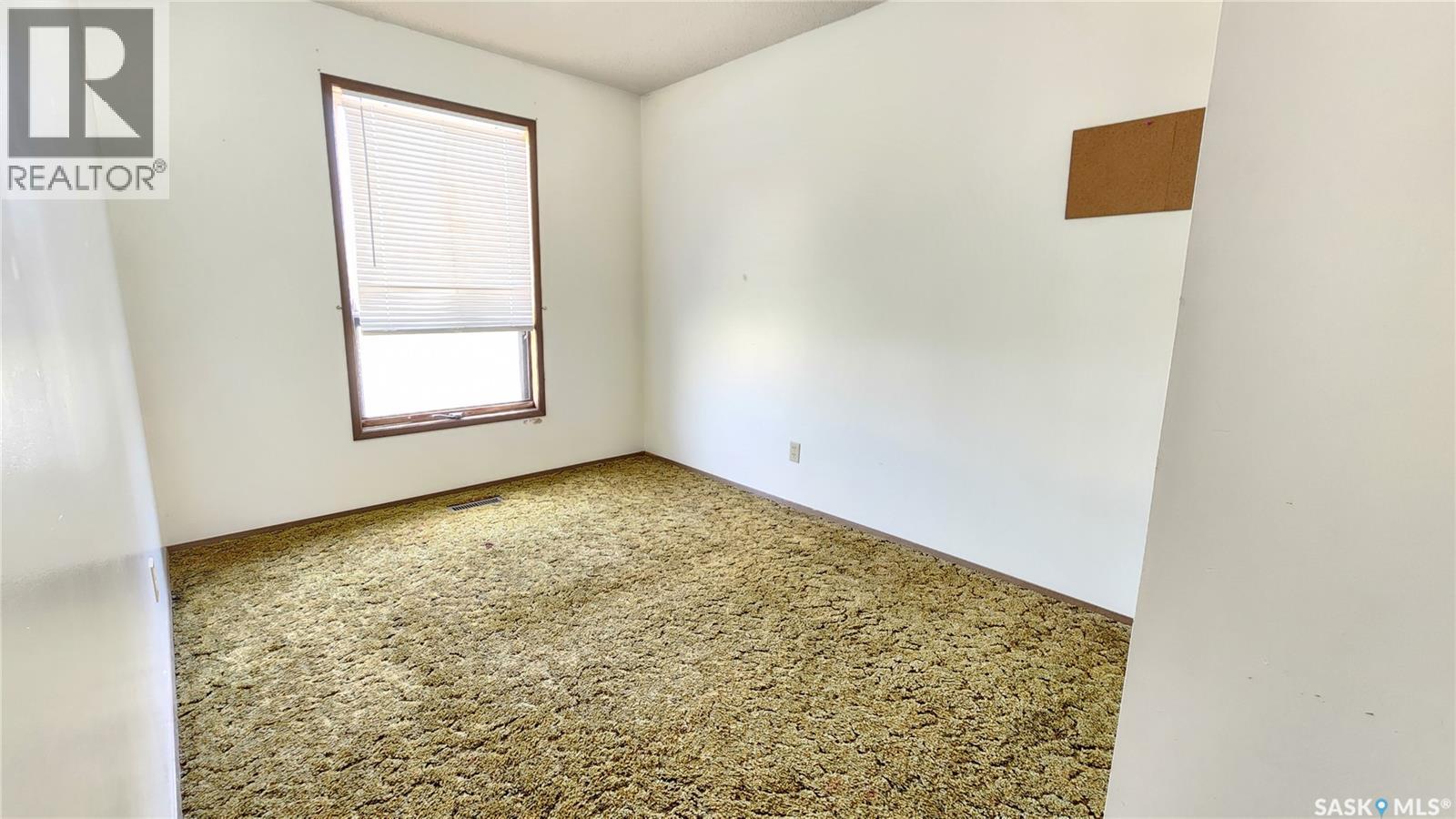205 2nd Street W, Wilkie, Saskatchewan  S0K 4W0 - Photo 13 - SK011958