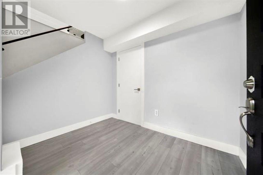 Property at 1752 55 STREET image 4