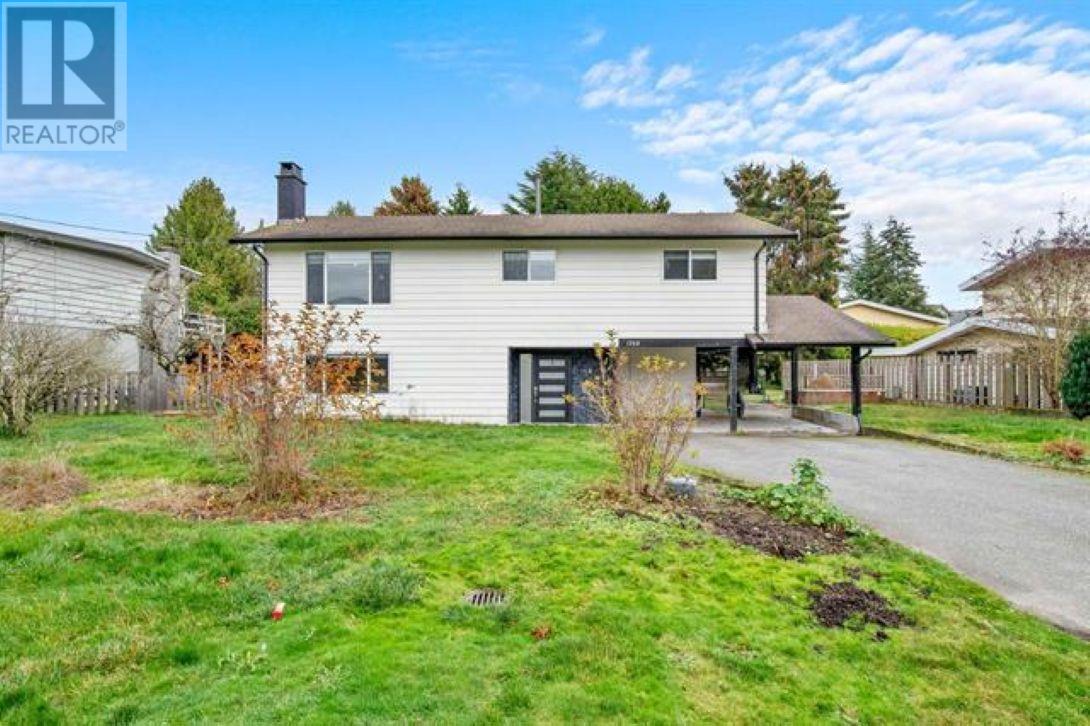 Property at 1752 55 STREET image 2