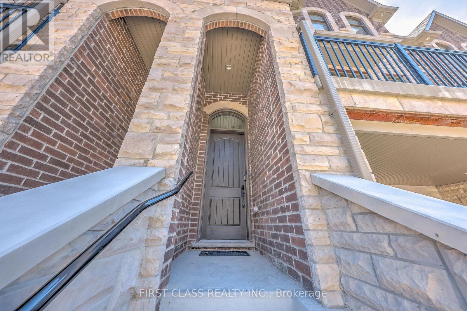 Property at 5 GARDENERS LANE image 4