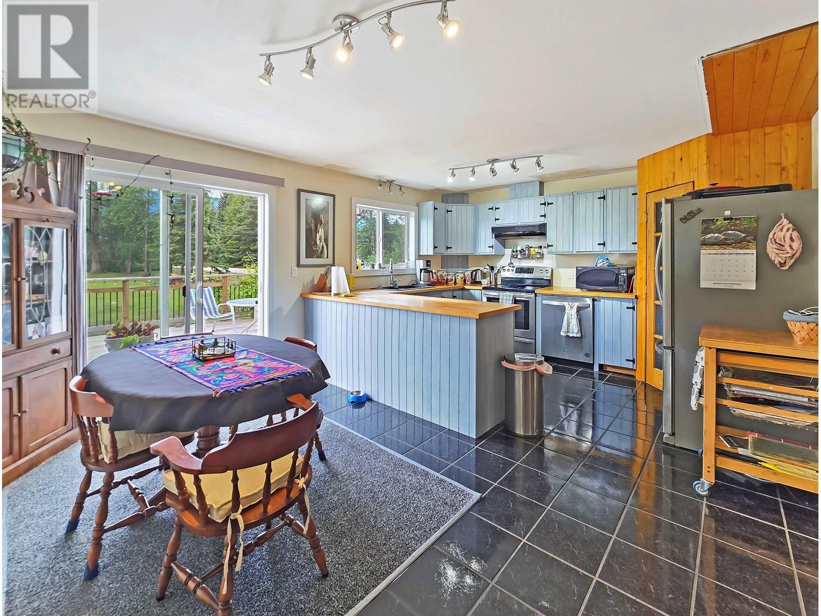 1350 Dyke Road, Mcbride, British Columbia  V0J 2E0 - Photo 9 - R3024640