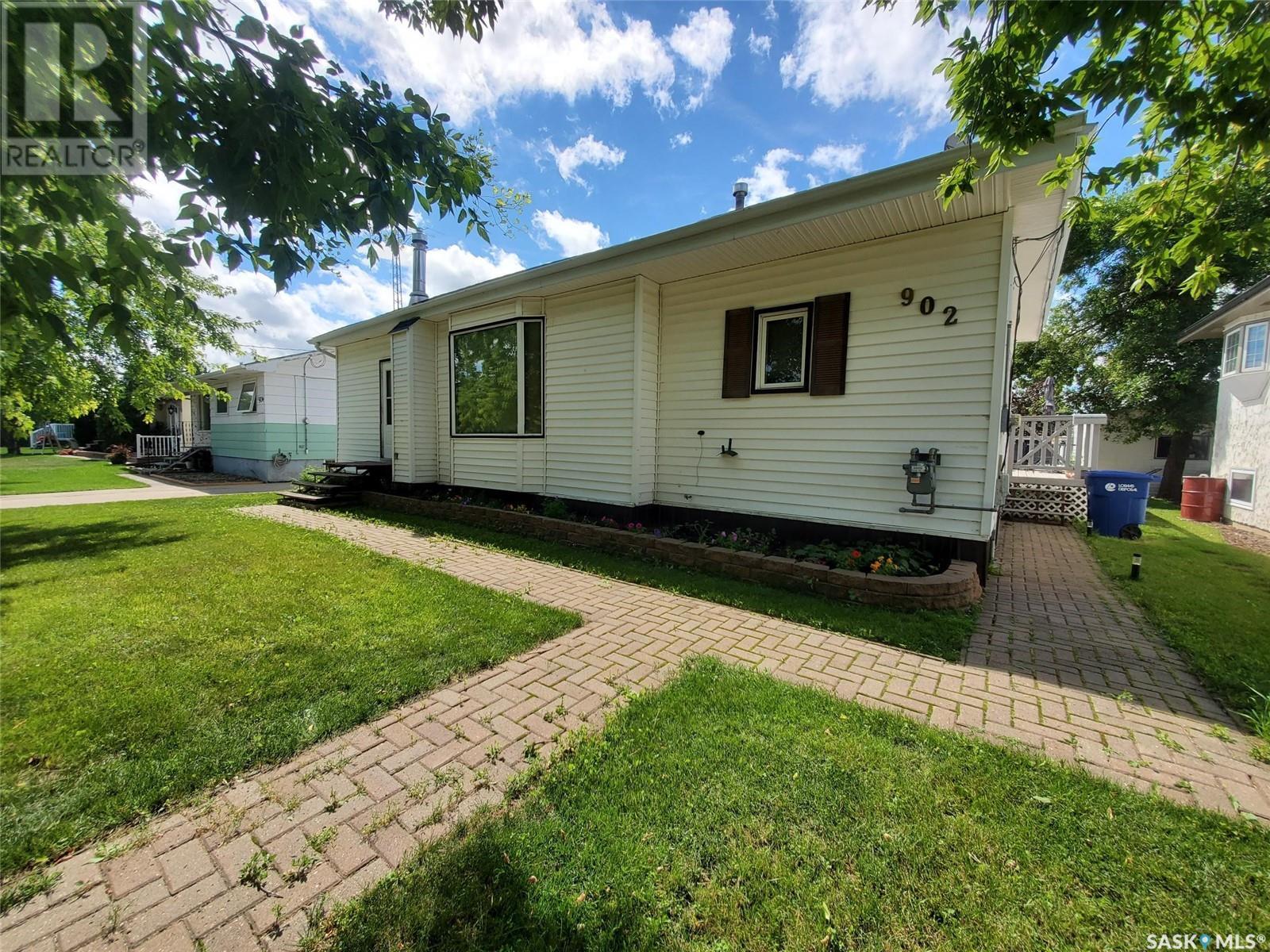 902 Francis STREET, Grenfell, Saskatchewan