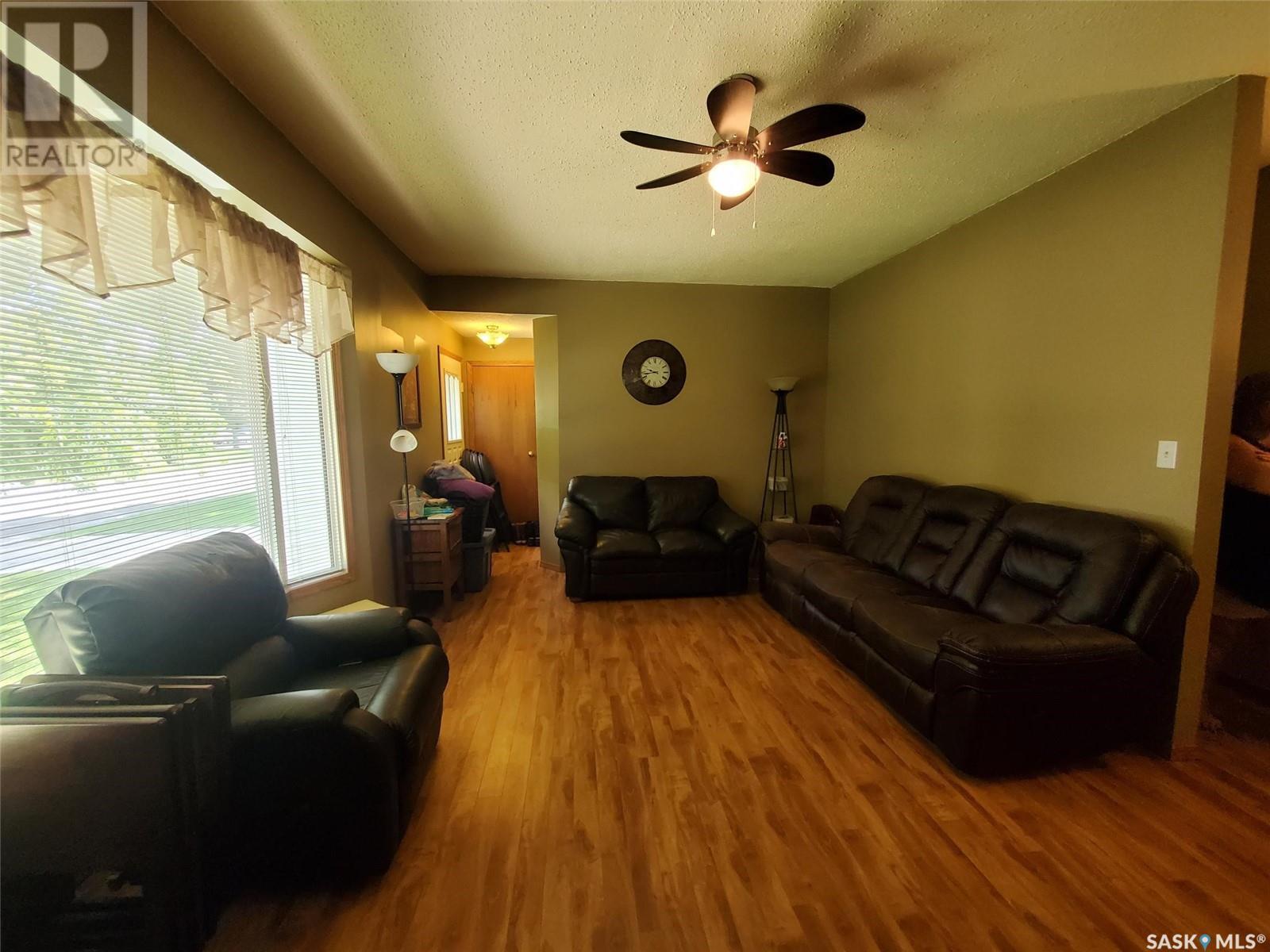 902 Francis Street, Grenfell, Saskatchewan  S0G 2B0 - Photo 19 - SK012029