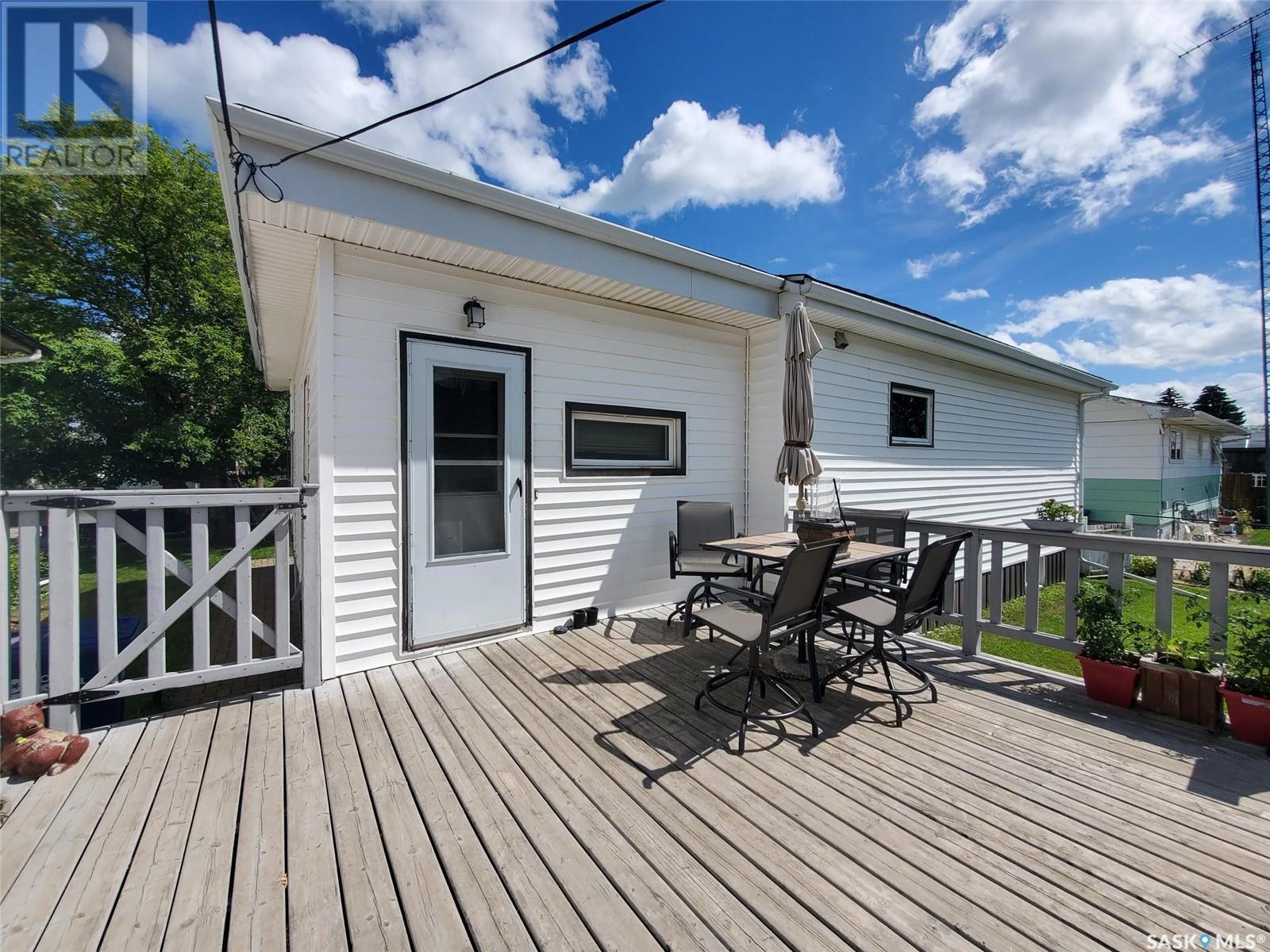 902 Francis Street, Grenfell, Saskatchewan  S0G 2B0 - Photo 4 - SK012029