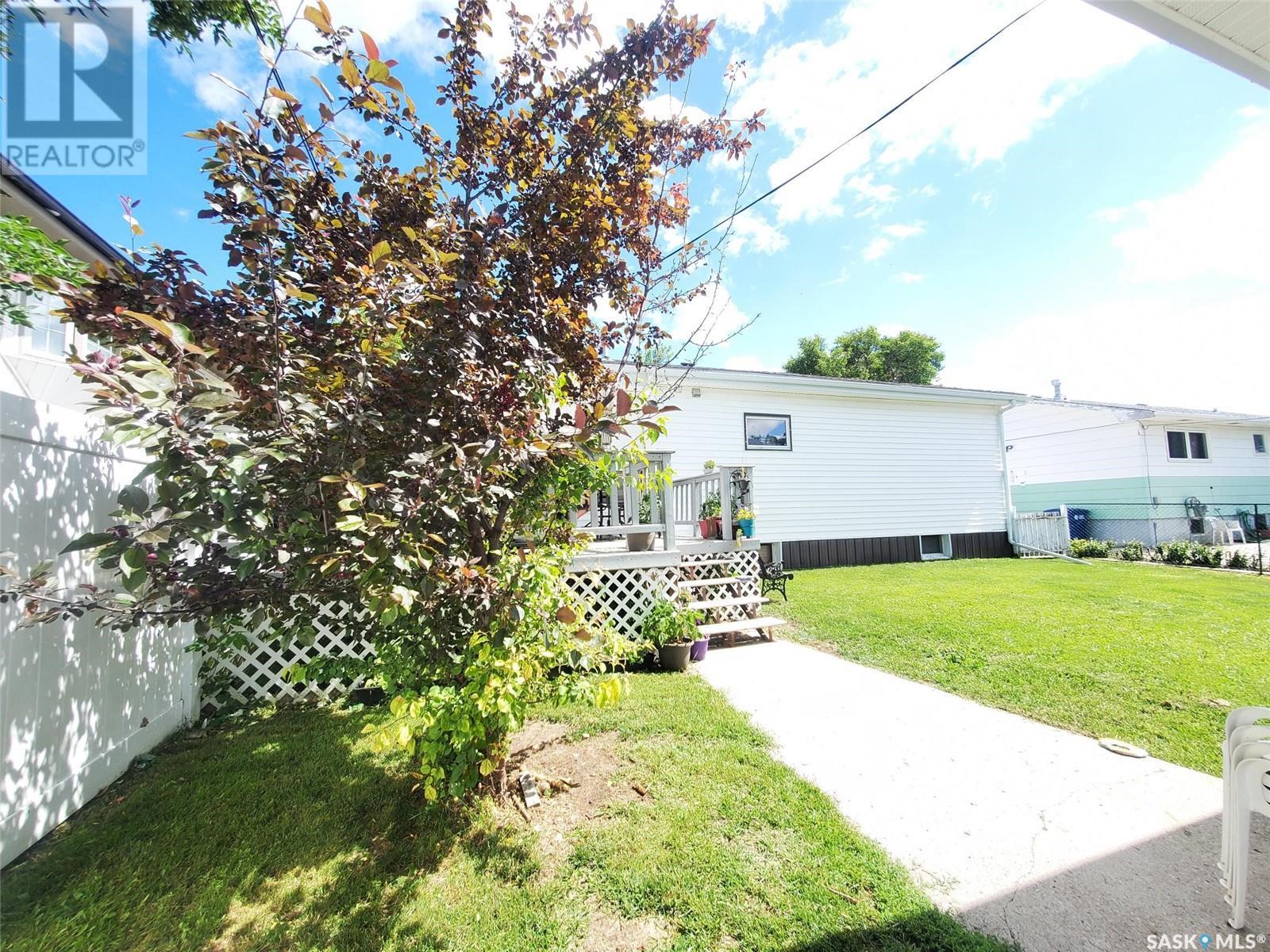 902 Francis Street, Grenfell, Saskatchewan  S0G 2B0 - Photo 43 - SK012029