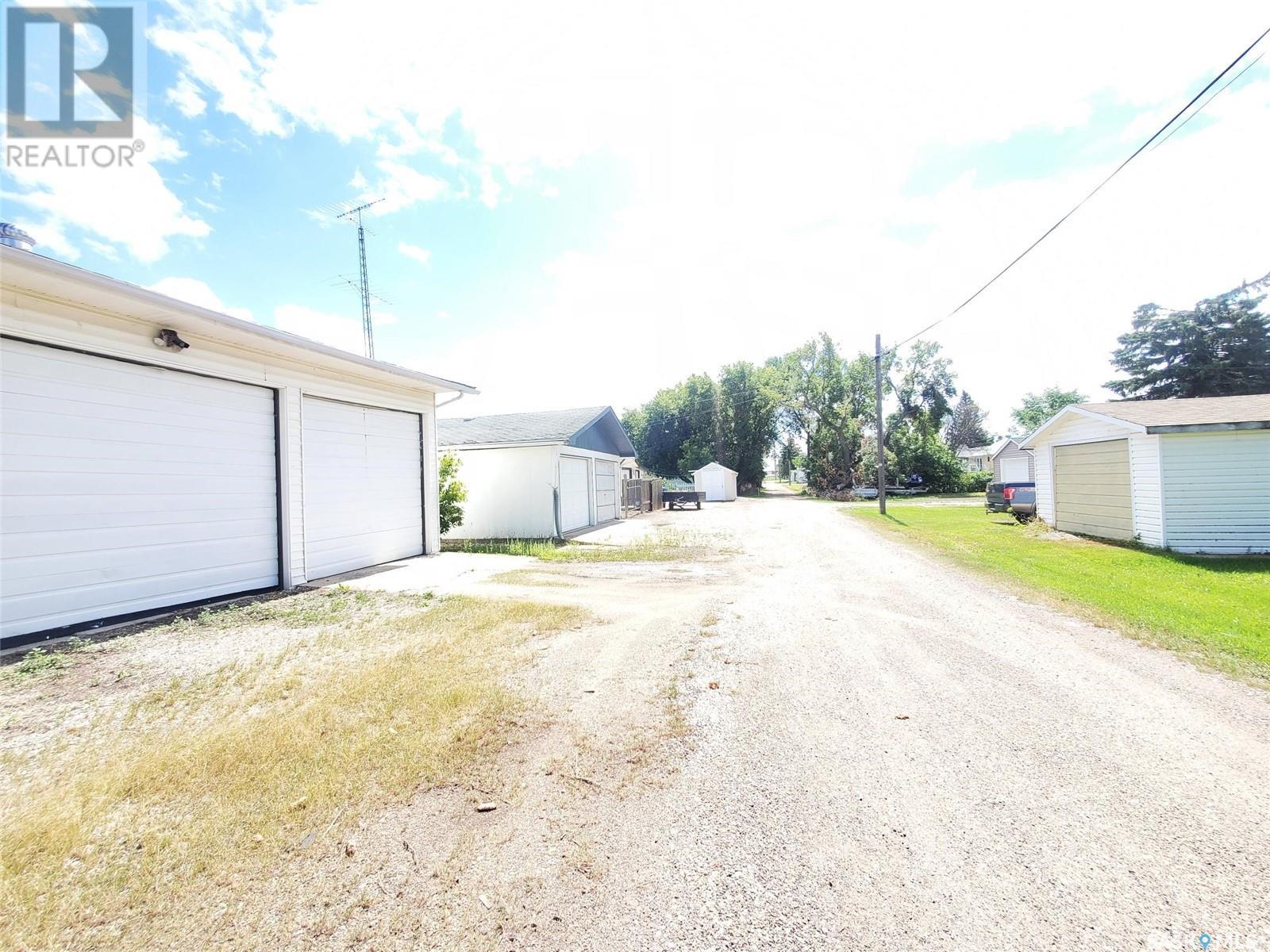 902 Francis Street, Grenfell, Saskatchewan  S0G 2B0 - Photo 44 - SK012029