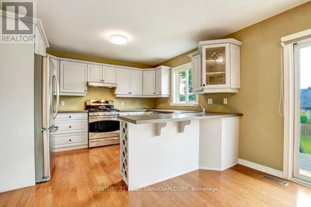 Property at 1836 HAYCOCK PLACE image 4