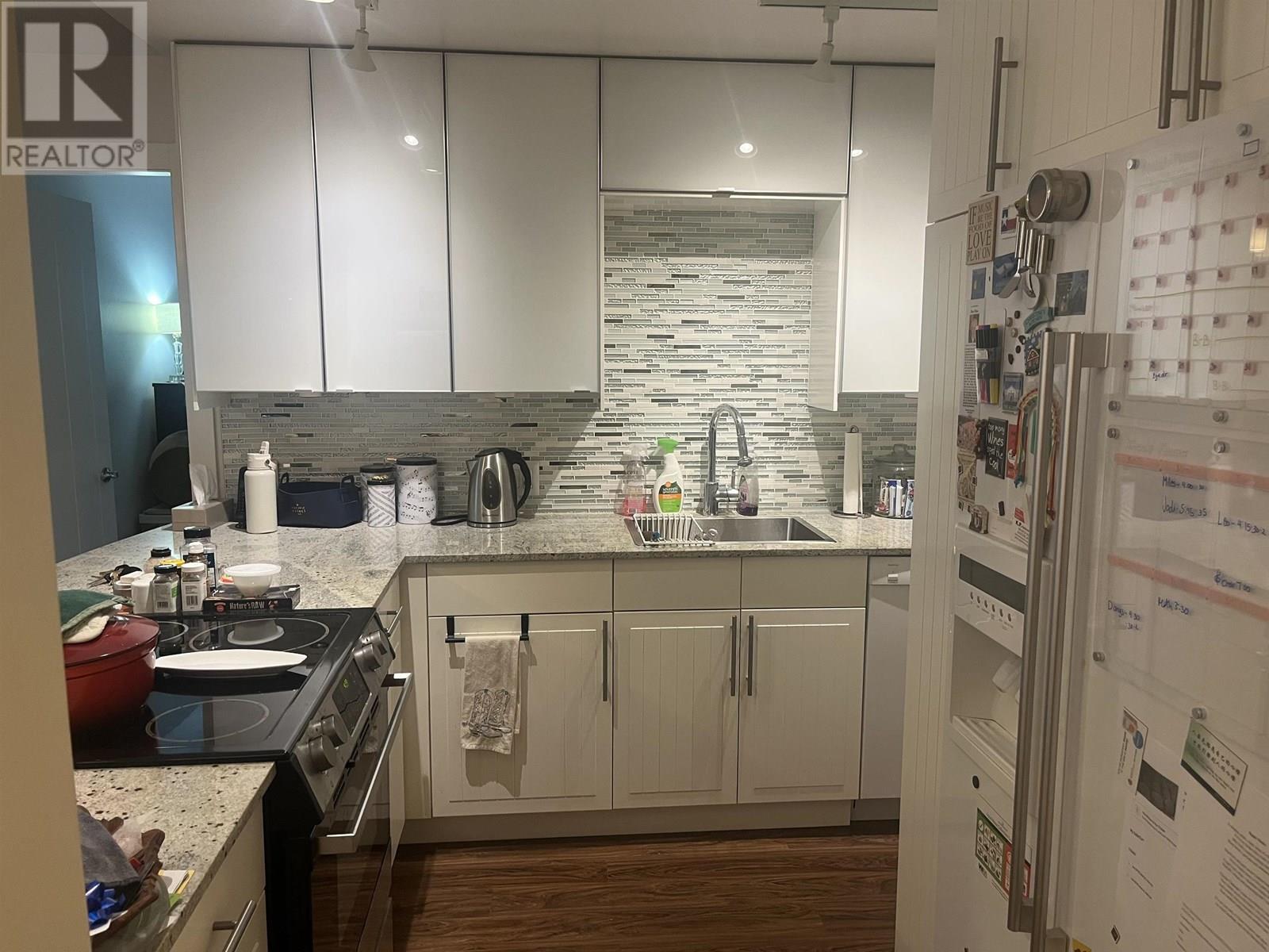 Property at 208 720 EIGHTH AVENUE image 4