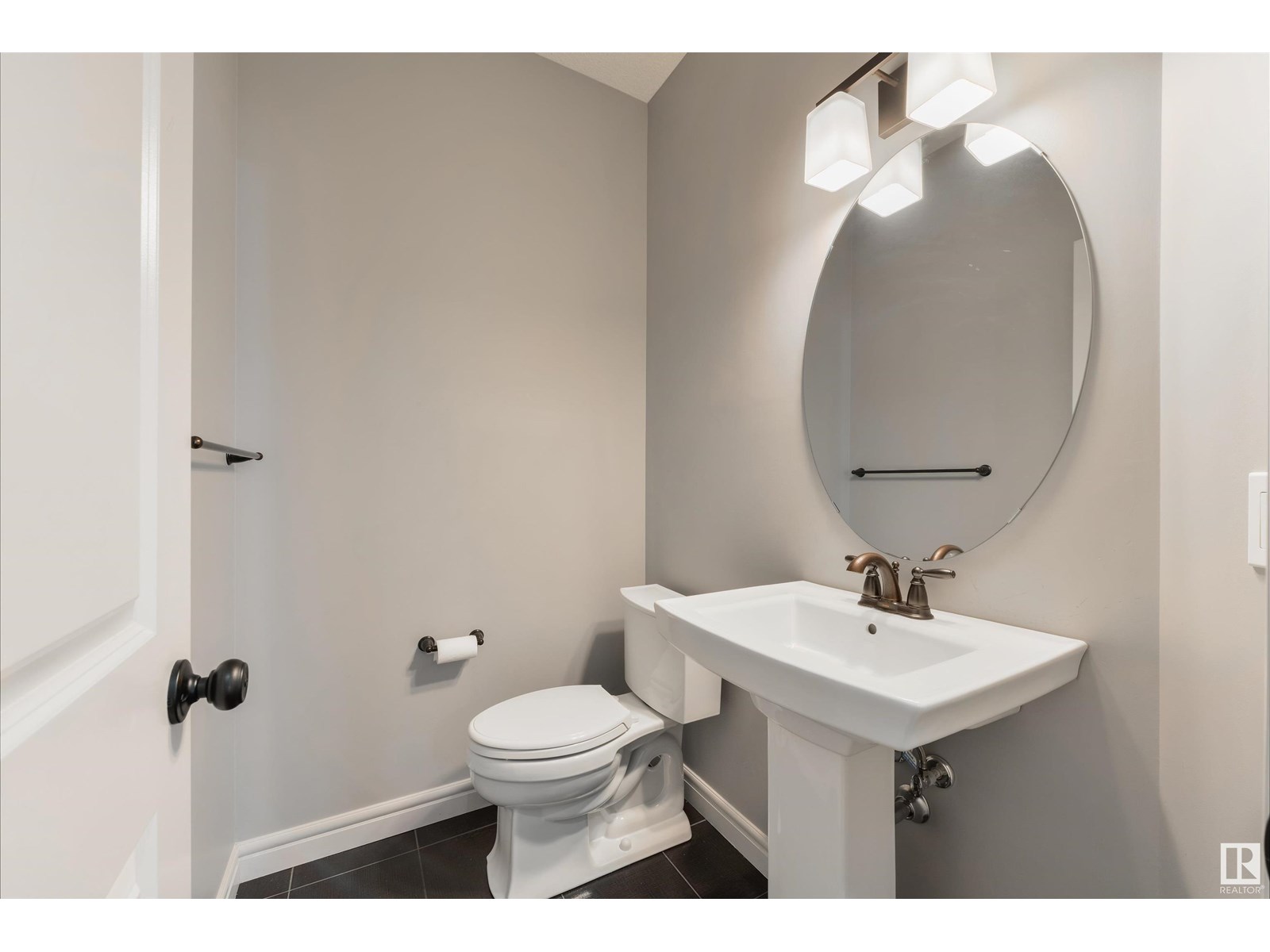 Property at 1652 DAVIDSON GREEN SW image 5