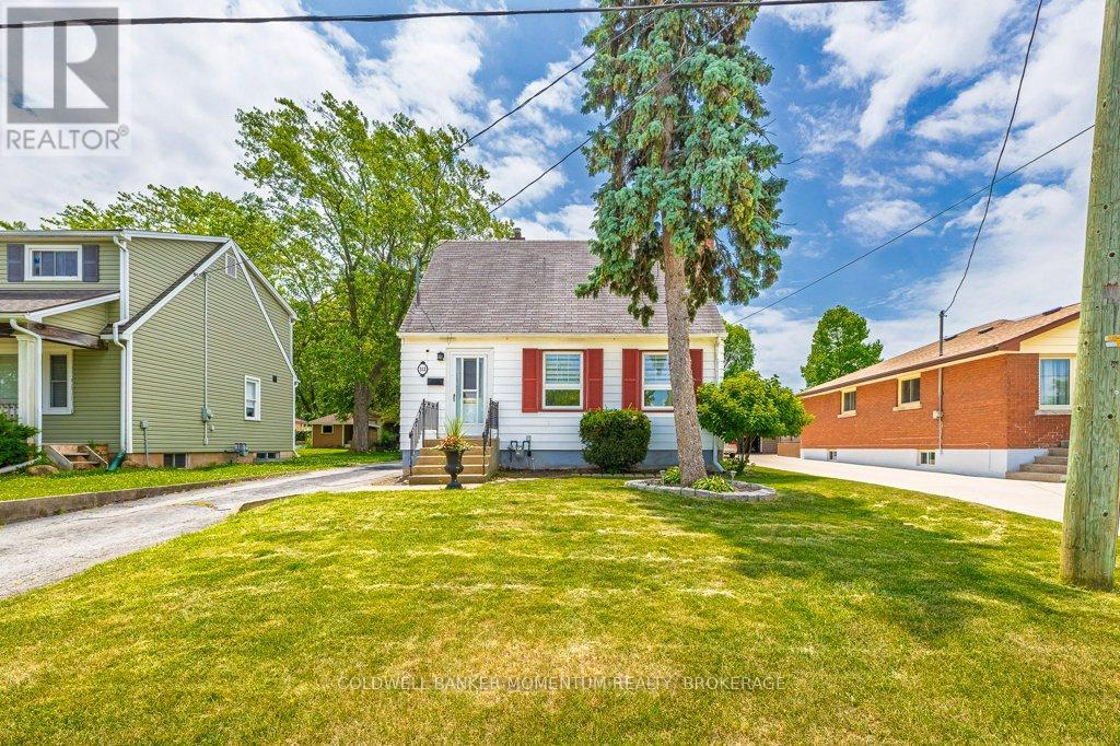 313 Highland Avenue, Fort Erie, Ontario  L2A 2Y1 - Photo 2 - X12272124