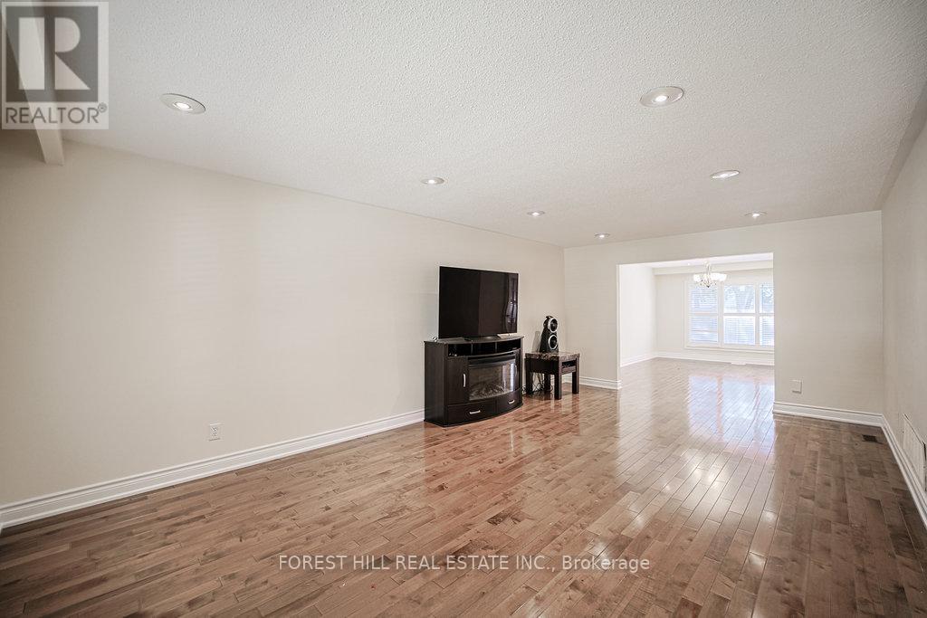 162 Banbury Road, Toronto, Ontario  M3B 2L8 - Photo 17 - C12272109