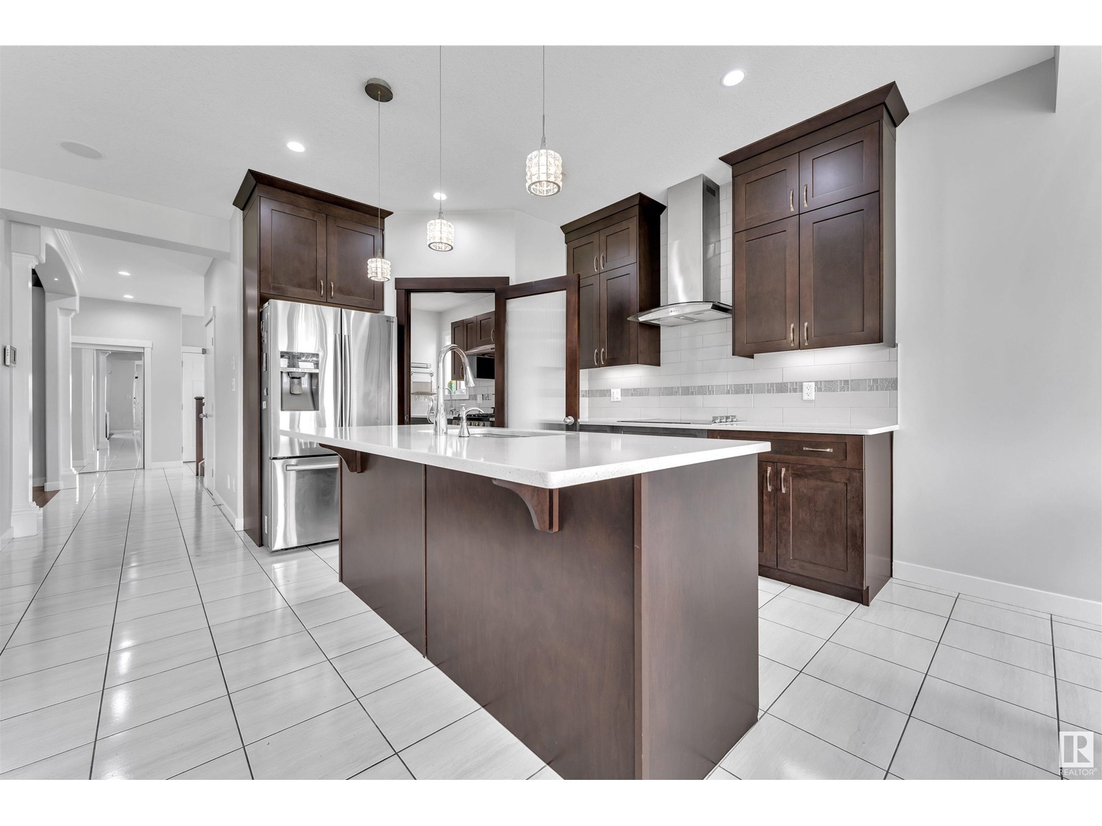 Property at 2217 56 ST SW image 5